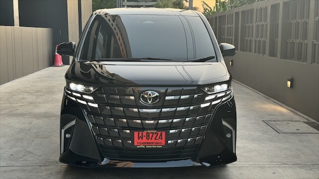 New Toyota Alphard Z 2024 VIP 7 Seats