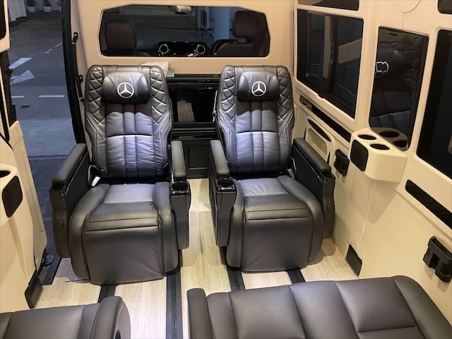 New Benz Sprinter 2024 VVIP 11 Seats