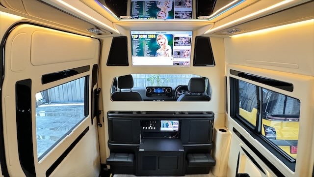 New Benz Sprinter 2024 VVIP 11 Seats