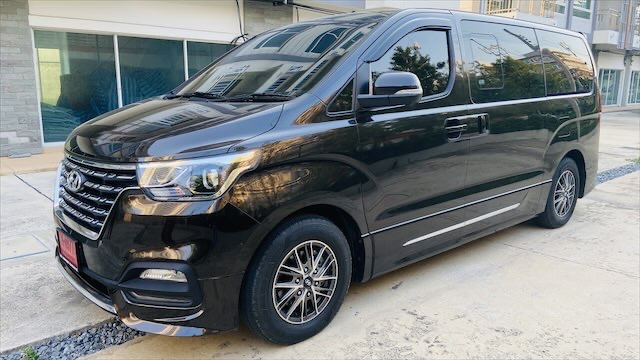 Hyundai H1 Deluxe , Elite VIP 11 Seats