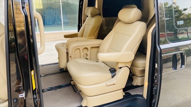 Hyundai H1 Deluxe , Elite VIP 11 Seats