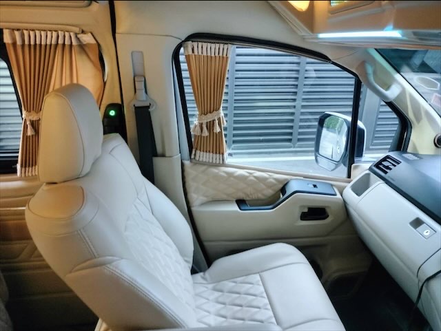 New Toyota Commuter VIP 8,9,10 Seat