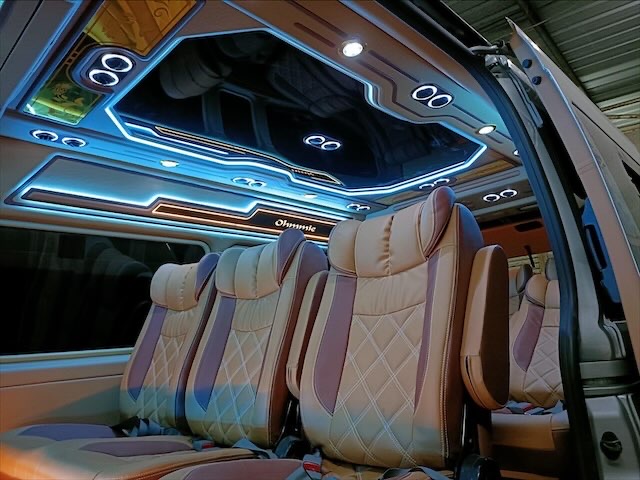 New Toyota Commuter VIP 8,9,10 Seat