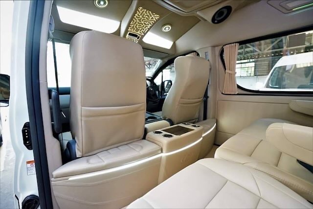 New Toyota Commuter VIP 8,9,10 Seat