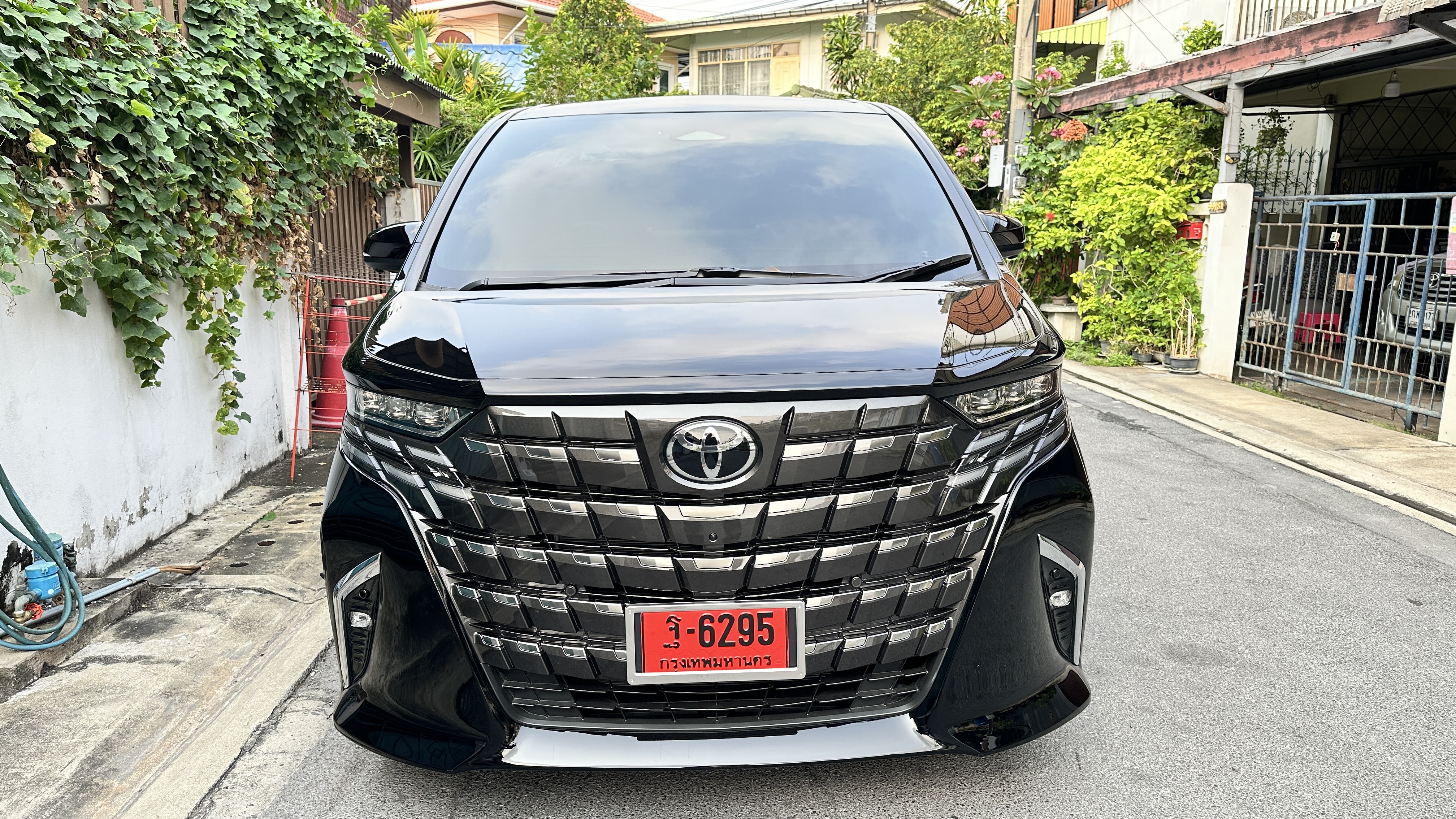 New Toyota Alphard Executive Lounge 2025 VVIP 7 Seats