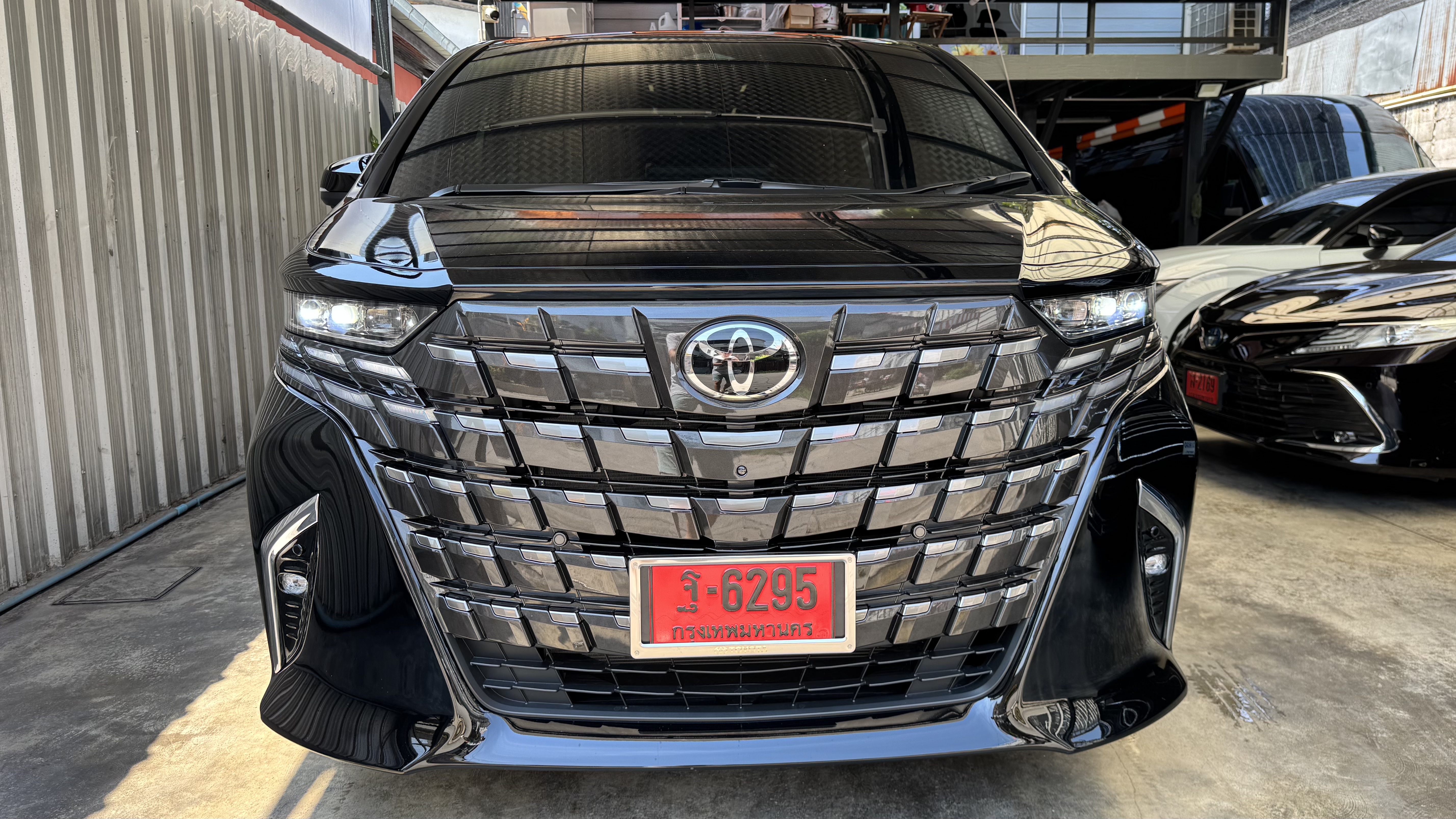 New Toyota Alphard Executive Lounge 2025 VVIP 7 Seats