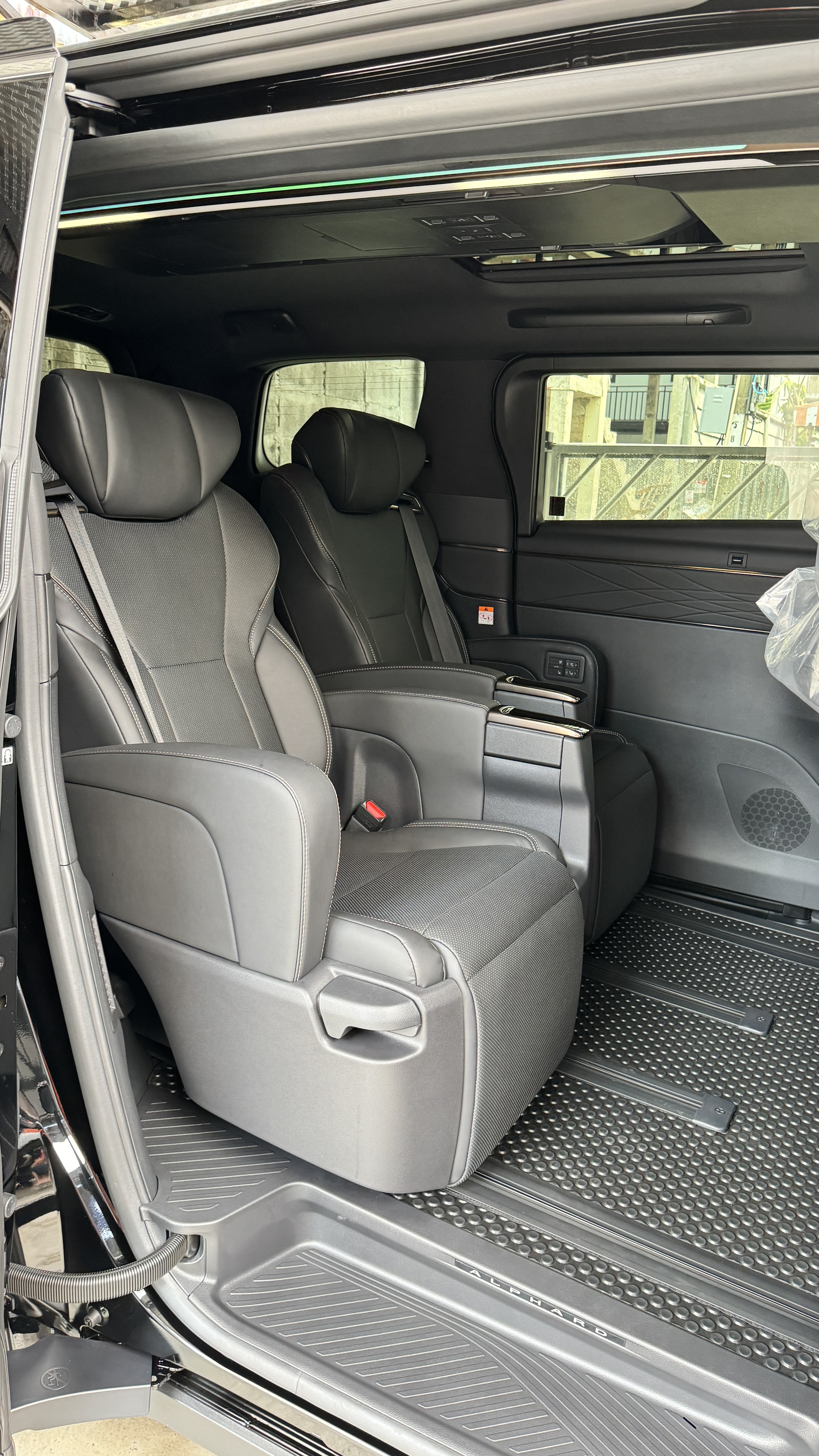 New Toyota Alphard Z 40 Model 2024-2025 VIP 7 Seats