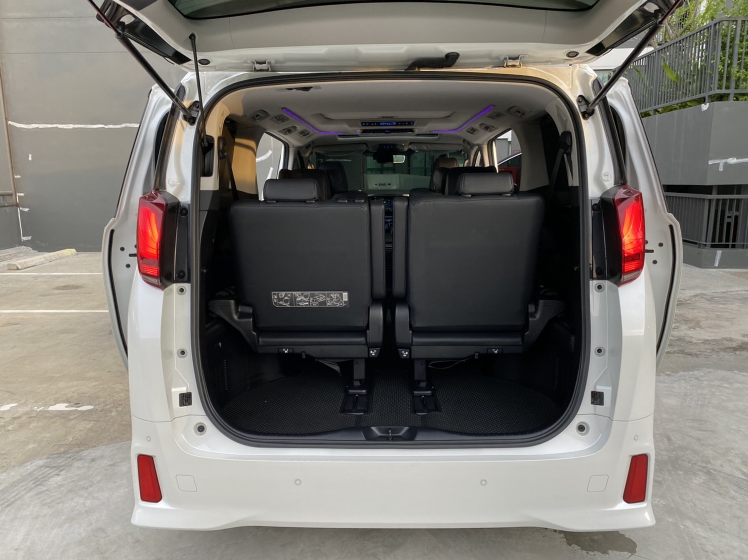 Toyota Alphard SC 30 Model 2021-2023 VIP 7 Seats