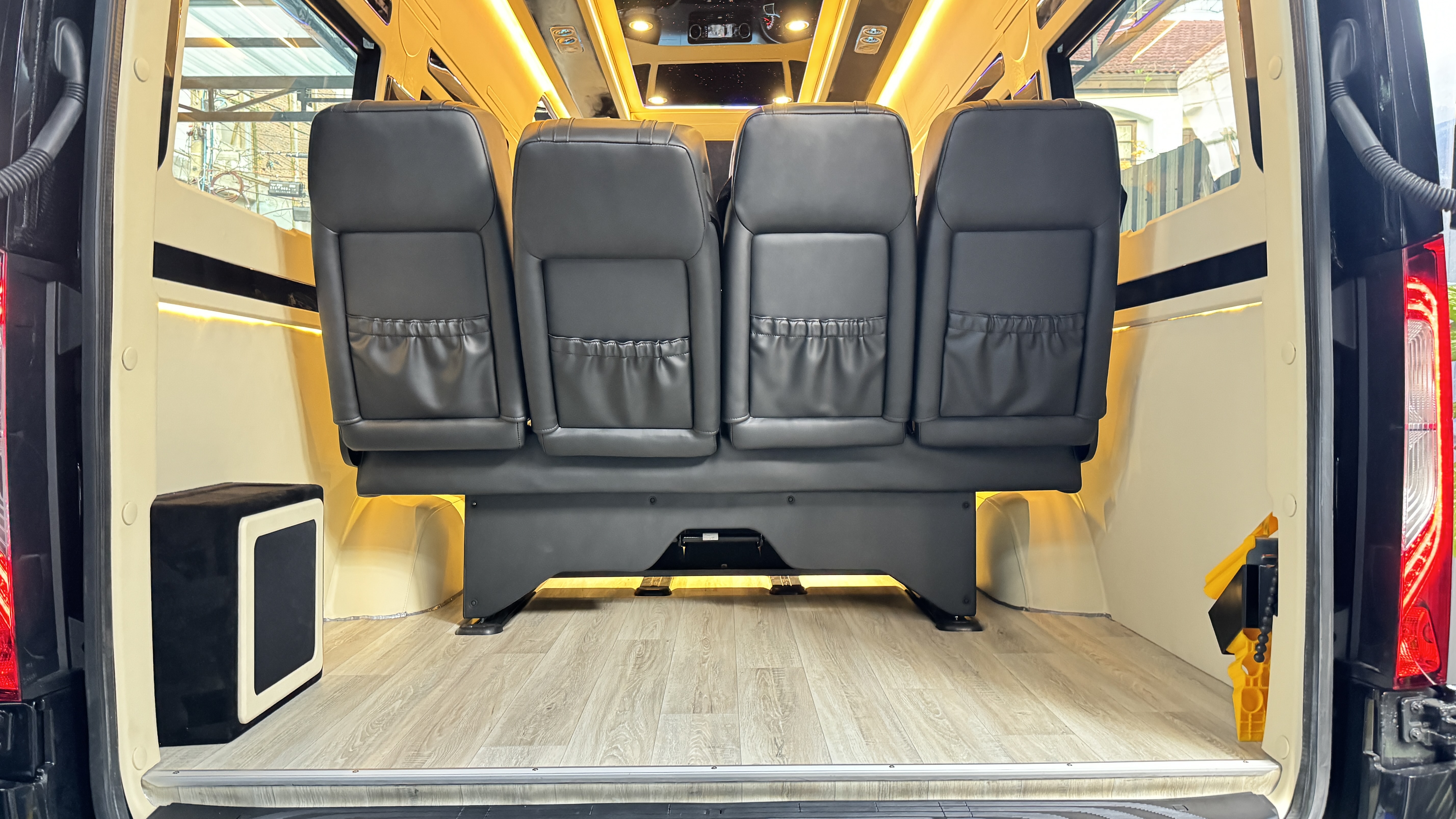 New Benz Sprinter 419 Model 2025 VVIP 10-13 Seats