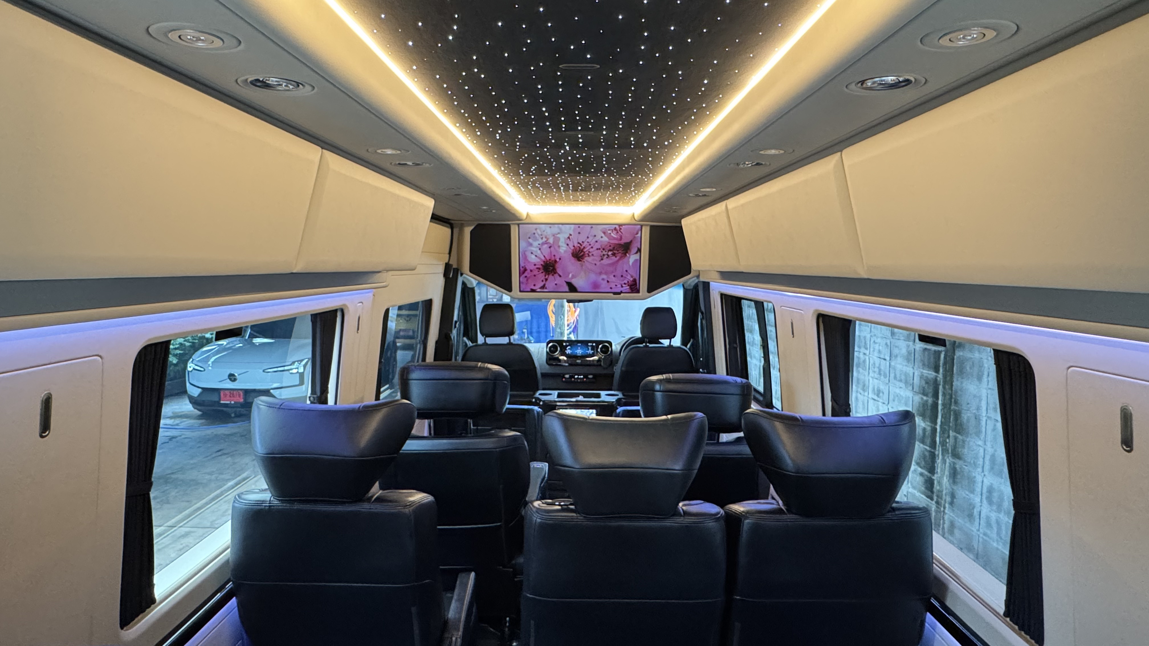 New Benz Sprinter 419 Model 2025 VVIP 10-13 Seats