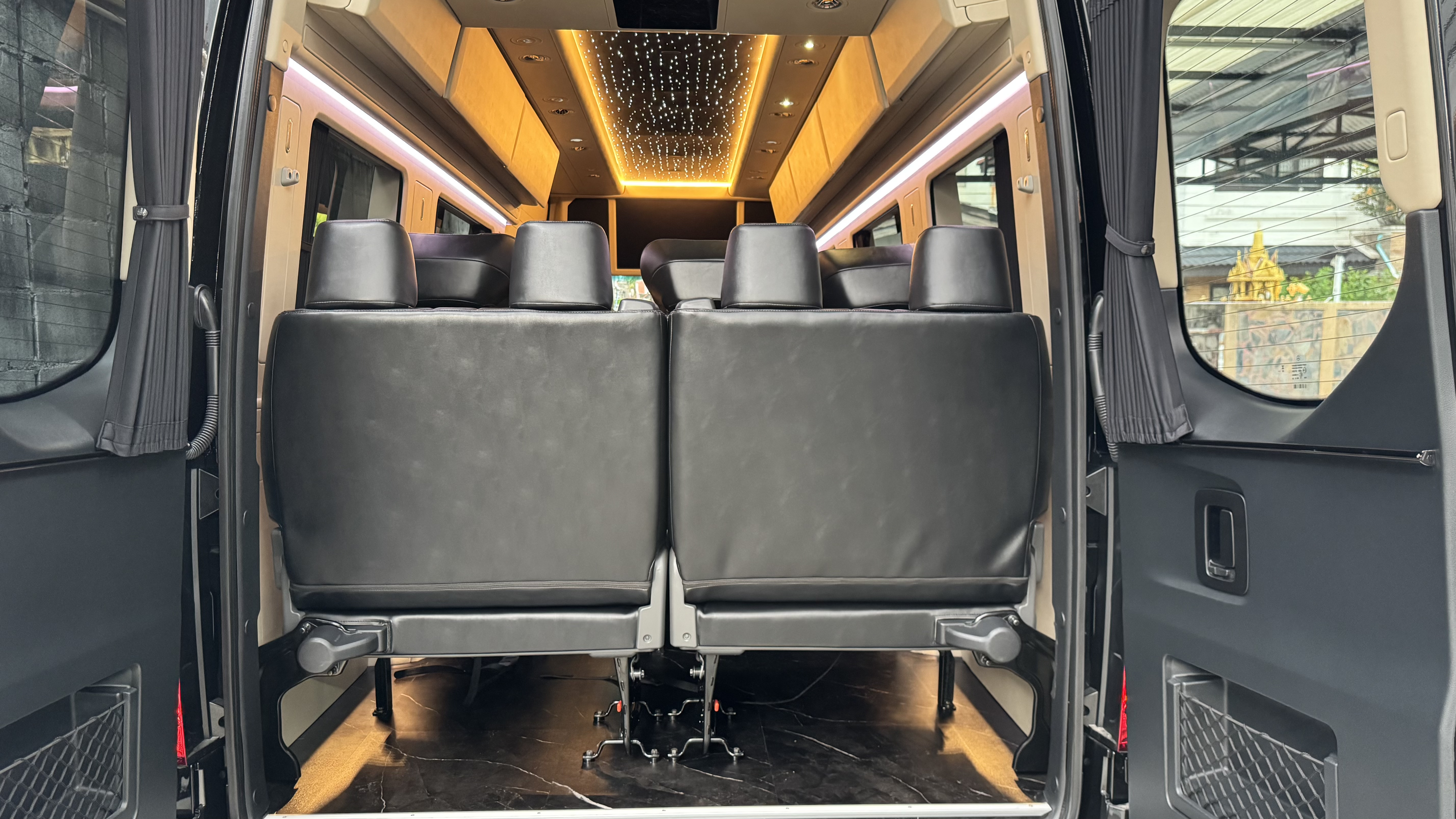 New Benz Sprinter 419 Model 2025 VVIP 10-13 Seats
