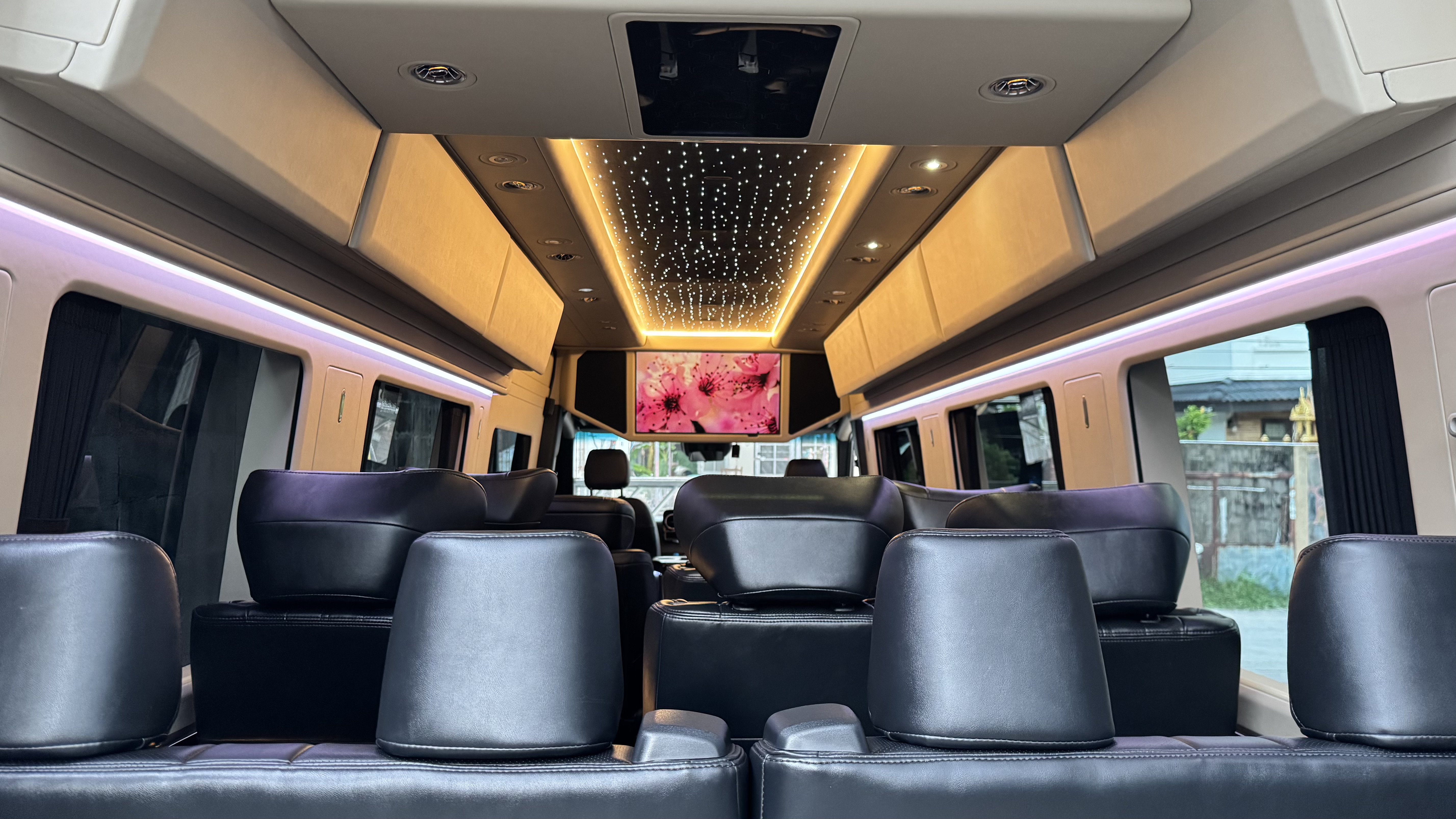 New Benz Sprinter 419 Model 2025 VVIP 10-13 Seats