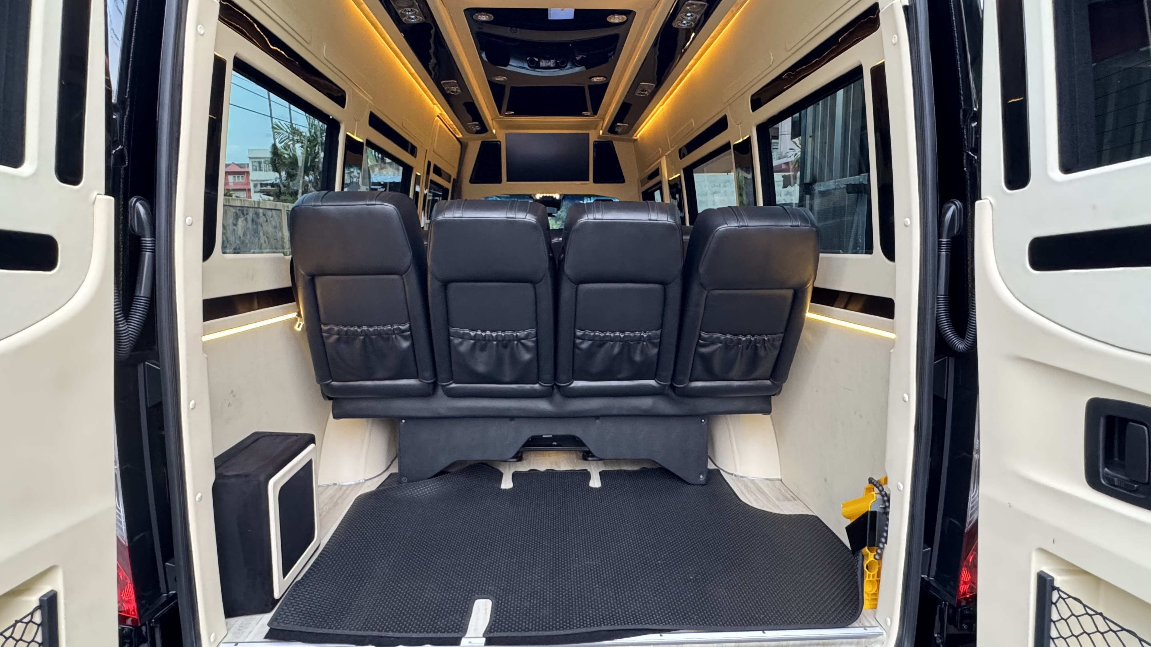 New Benz Sprinter 419 Model 2025 VVIP 10-13 Seats