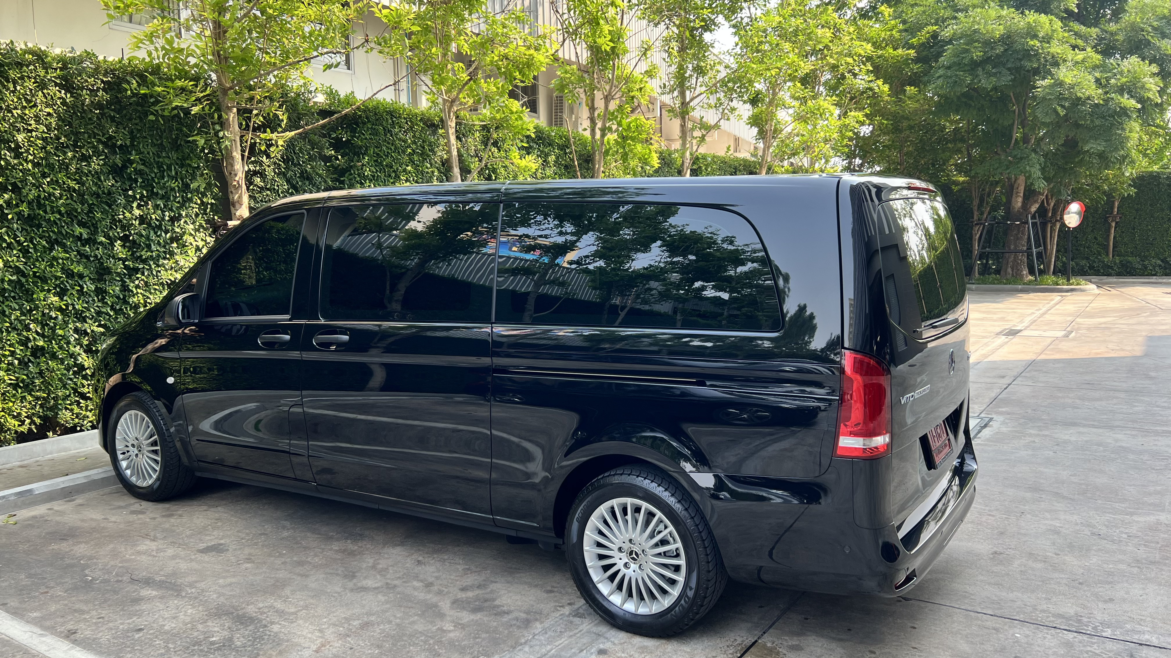 New Benz Vito 119 CDI Model 2023 VVIP 7 Seats