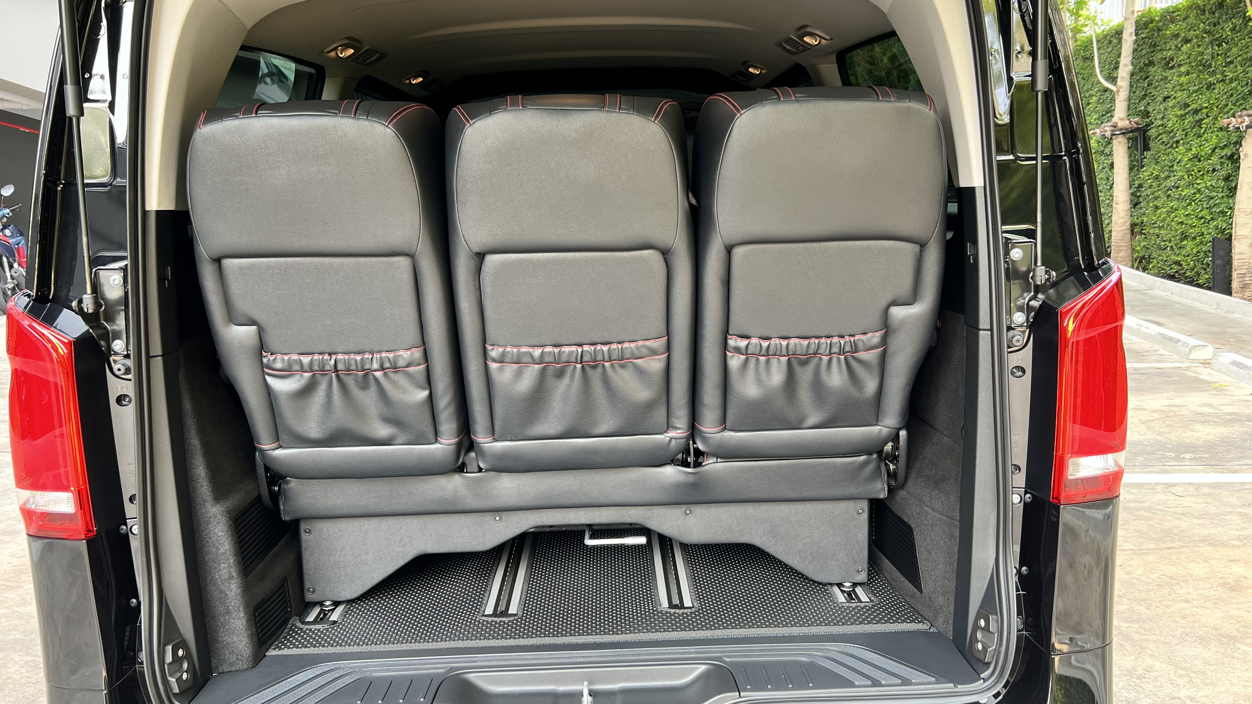 New Benz Vito 119 CDI Model 2023 VVIP 7 Seats