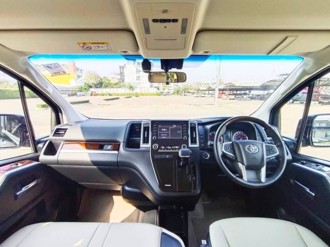 New Toyota Majesty Premium Model 2024 VIP 11 Seats