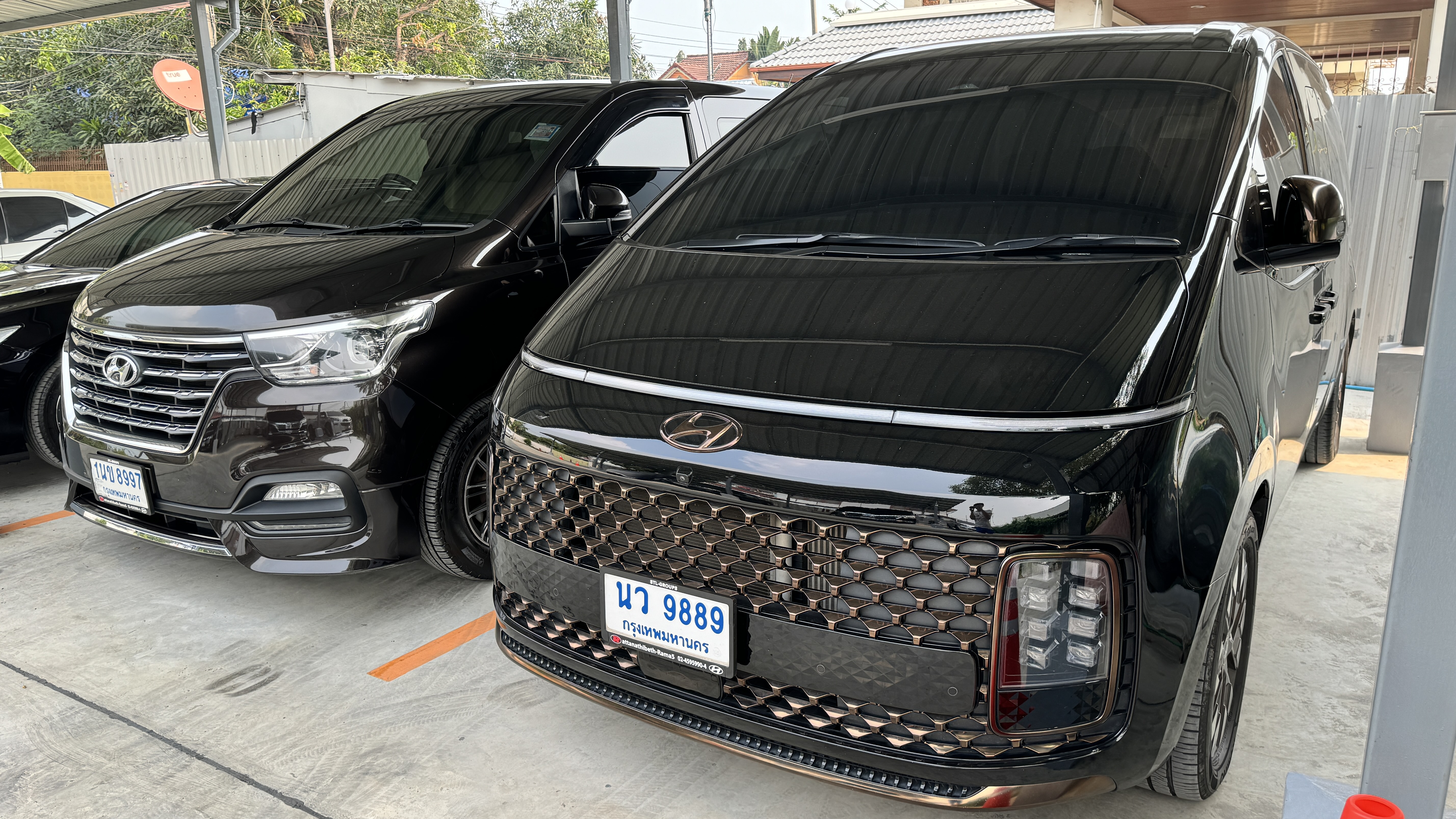 New Hyundai Staria Premium SEL Model 2023 VIP 7-11 Seats