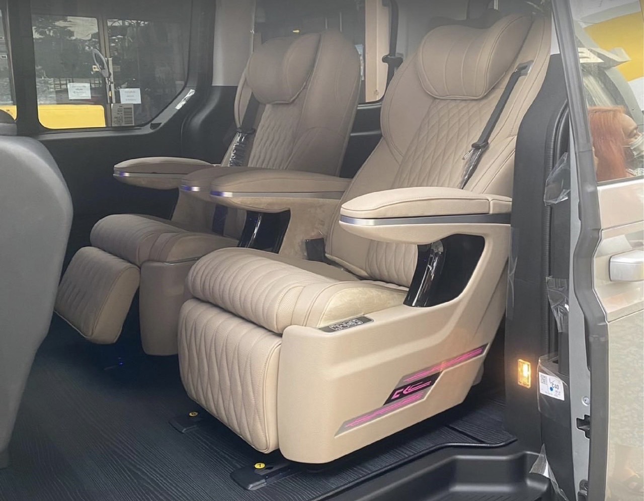New Hyundai Staria Premium SEL Model 2023 VIP 7-11 Seats