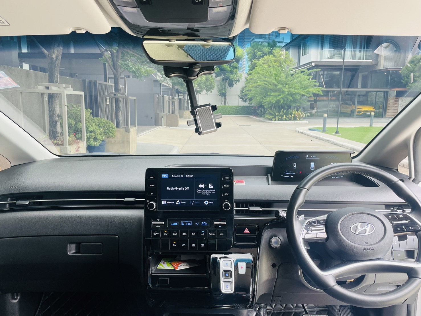New Hyundai Staria Premium SEL Model 2023 VIP 7-11 Seats