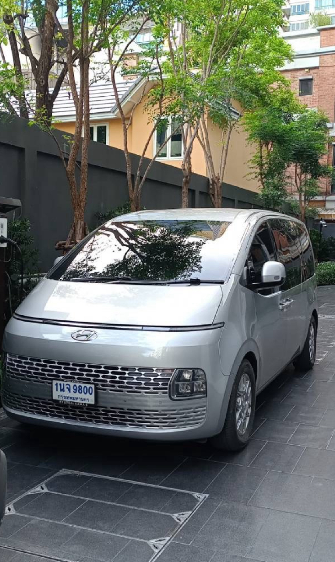New Hyundai Staria Premium SEL Model 2023 VIP 7-11 Seats