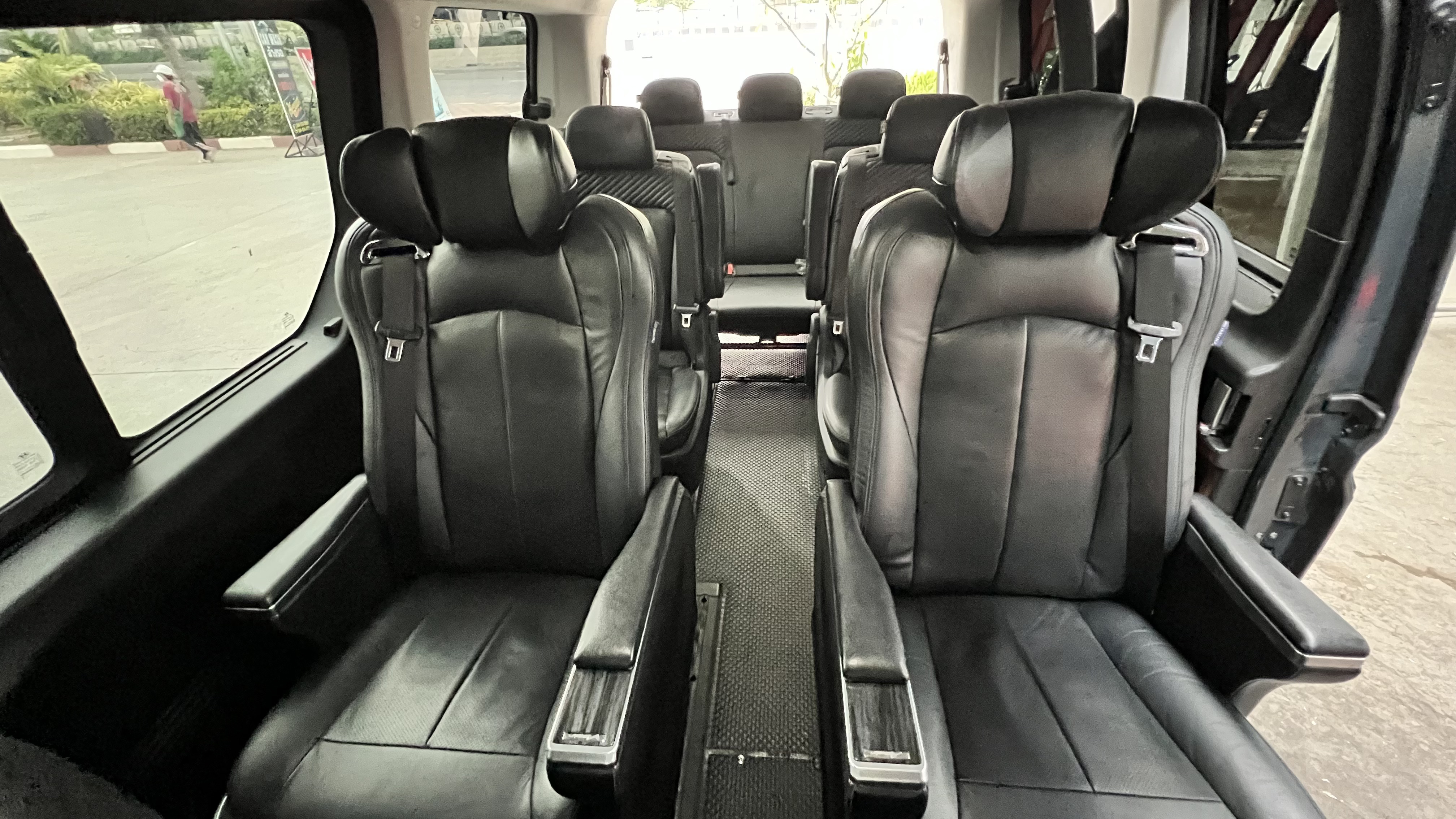 New Hyundai Staria Premium SEL Model 2023 VIP 7-11 Seats