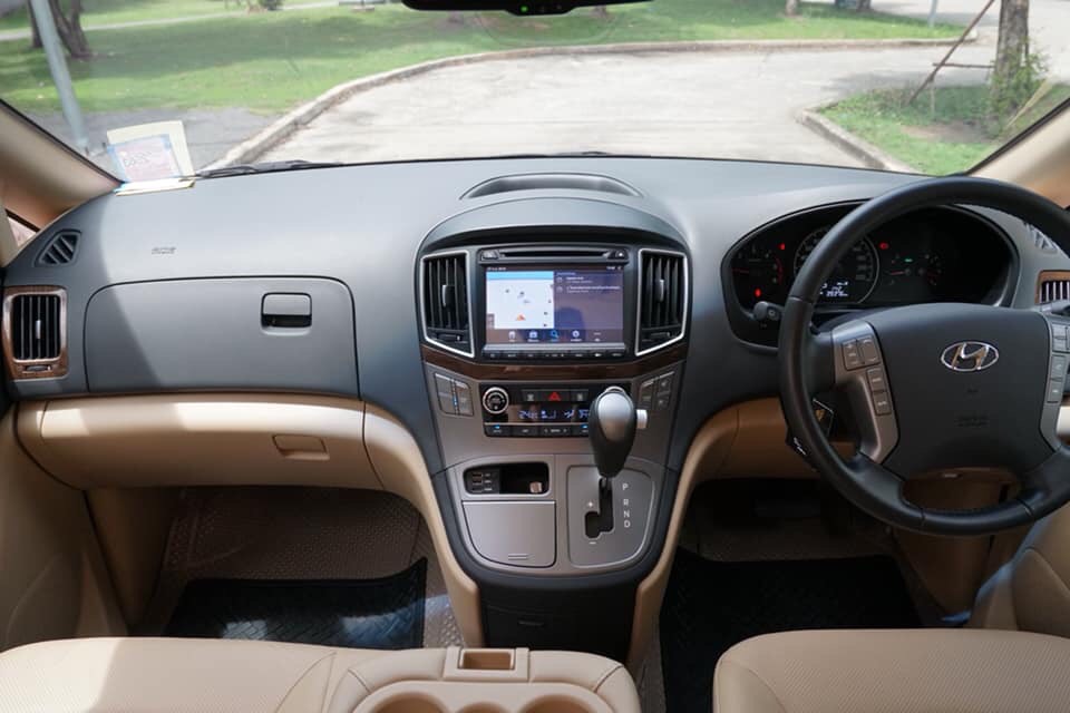 Hyundai H1 Deluxe , Elite NS Model 2023-2024 VIP 11 Seats