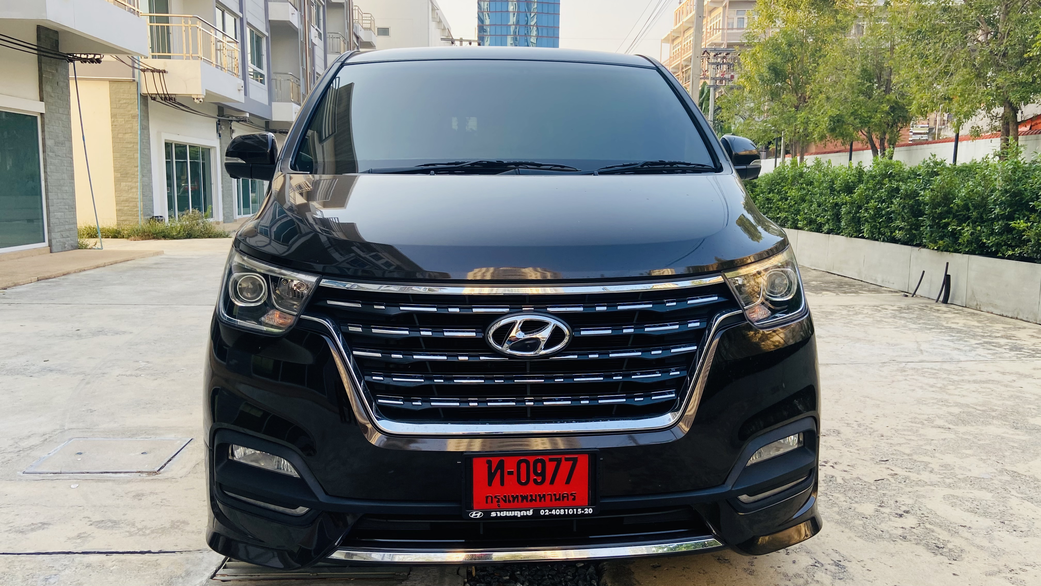 Hyundai H1 Deluxe , Elite NS Model 2023-2024 VIP 11 Seats