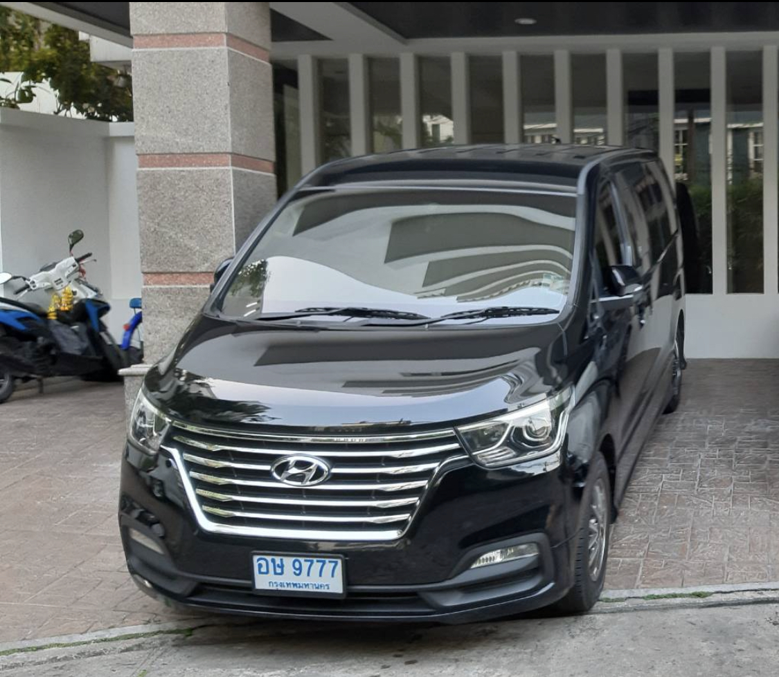 Hyundai H1 Deluxe , Elite NS Model 2023-2024 VIP 11 Seats