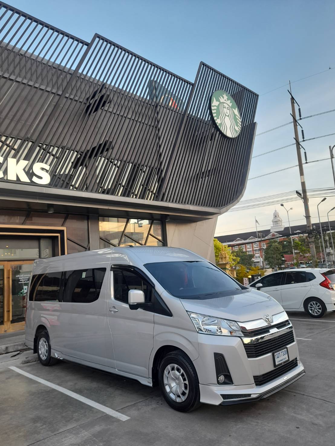 New Toyota Commuter Model 2023-2025 VIP 8-10 Seats