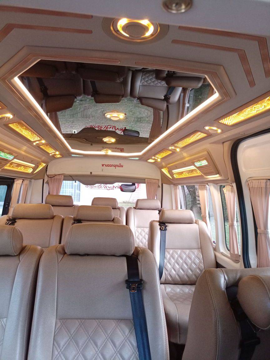 New Toyota Commuter Model 2023-2025 VIP 8-10 Seats