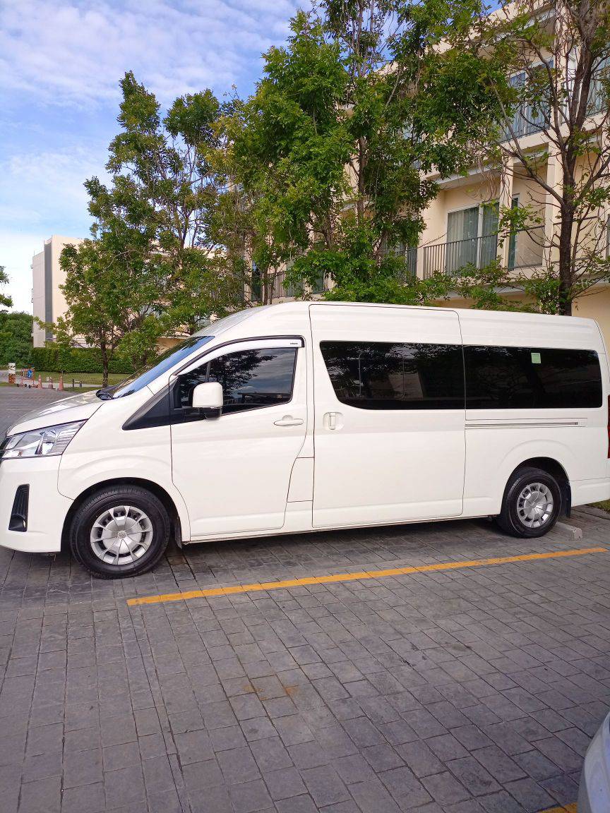 New Toyota Commuter Model 2023-2025 VIP 8-10 Seats